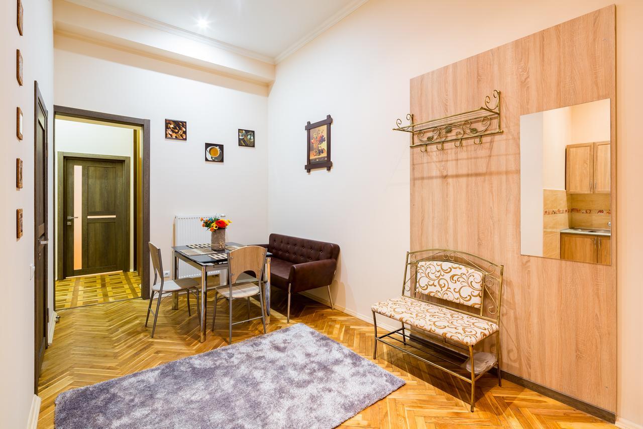 Alfa Kostyushka 5 * Lwów